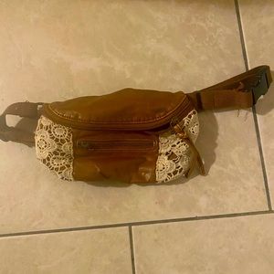 Vintage bag perfect for Coachella